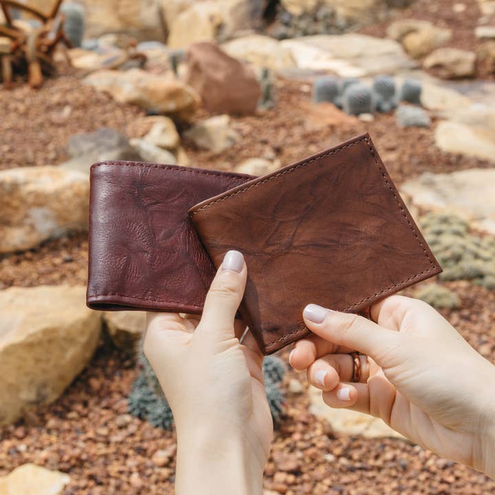 Wholesale Leather Bifold Wallet with ID Window
